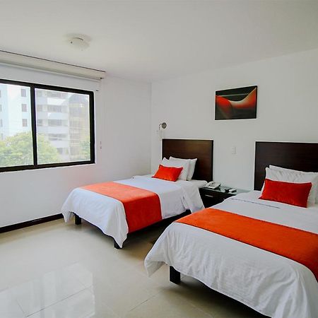 Hotel Pinares Plaza Pereira Dış mekan fotoğraf