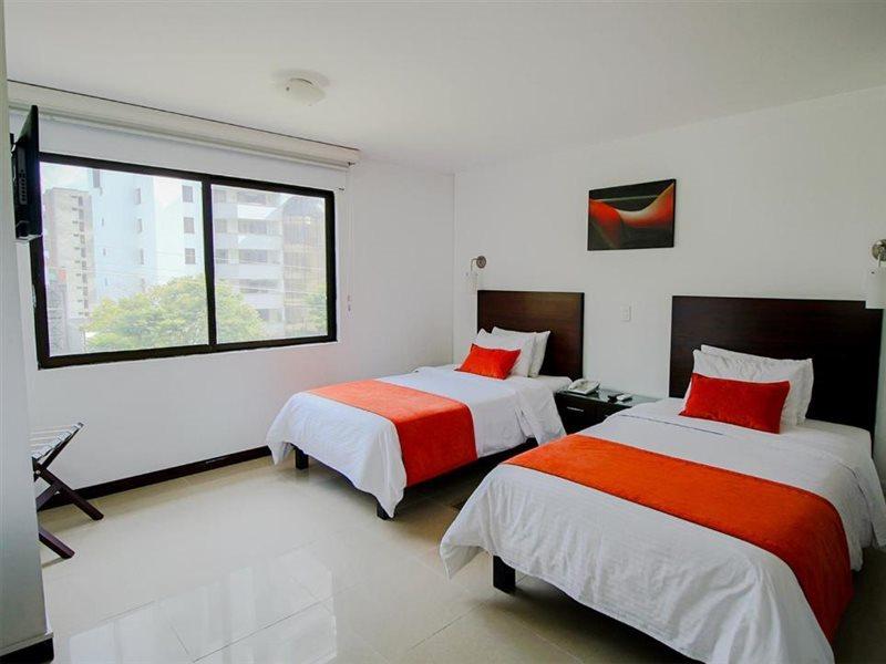Hotel Pinares Plaza Pereira Dış mekan fotoğraf