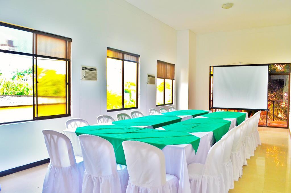 Hotel Pinares Plaza Pereira Dış mekan fotoğraf