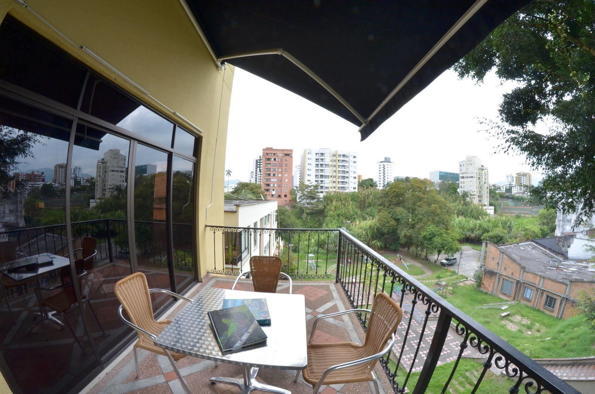 Hotel Pinares Plaza Pereira Dış mekan fotoğraf
